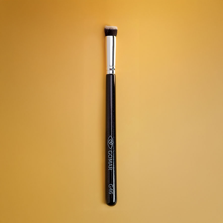 فرشاة دمج ظلال العيون المائلة GOMAR G46