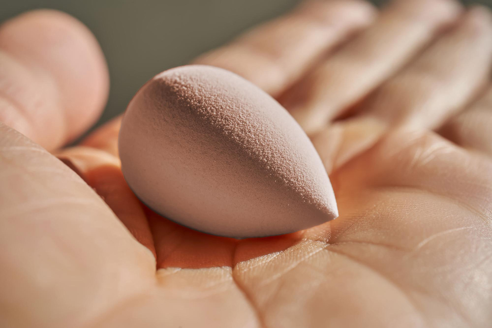 How to Choose the Perfect Premium Beauty Sponge for Your Skin Type